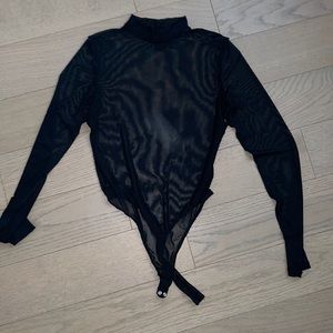 Sheet black long sleeve bodysuit